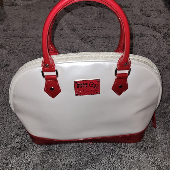 Hello Kitty Sanrio Loungefly Purse - Picture 2 of 9